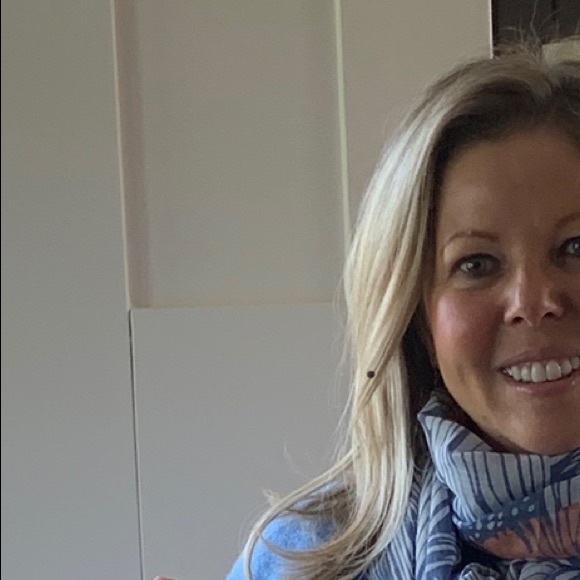 Meet your Posher, Sandra - Picture 1 of 1